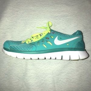 Nike Running Shoes Size 8.5